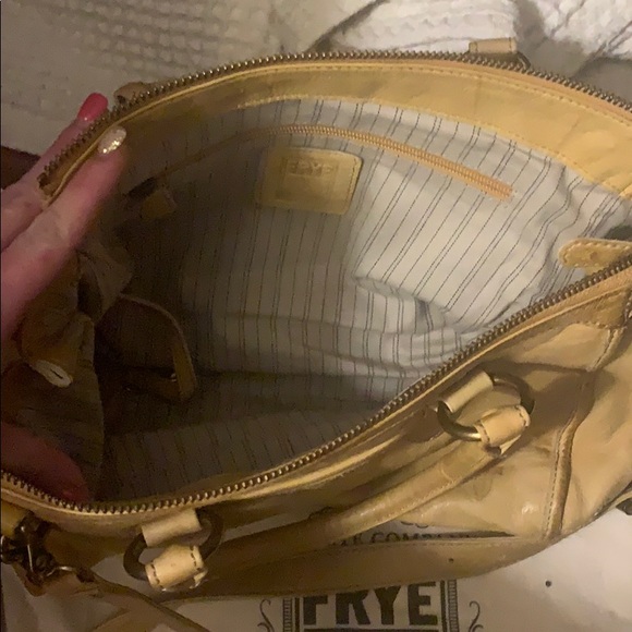 Handbag - Picture 2 of 3